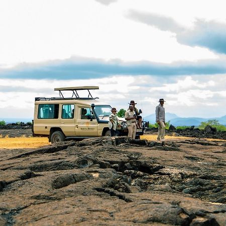 Tsavo Kilaguni Serena Safari Lodge מראה חיצוני תמונה