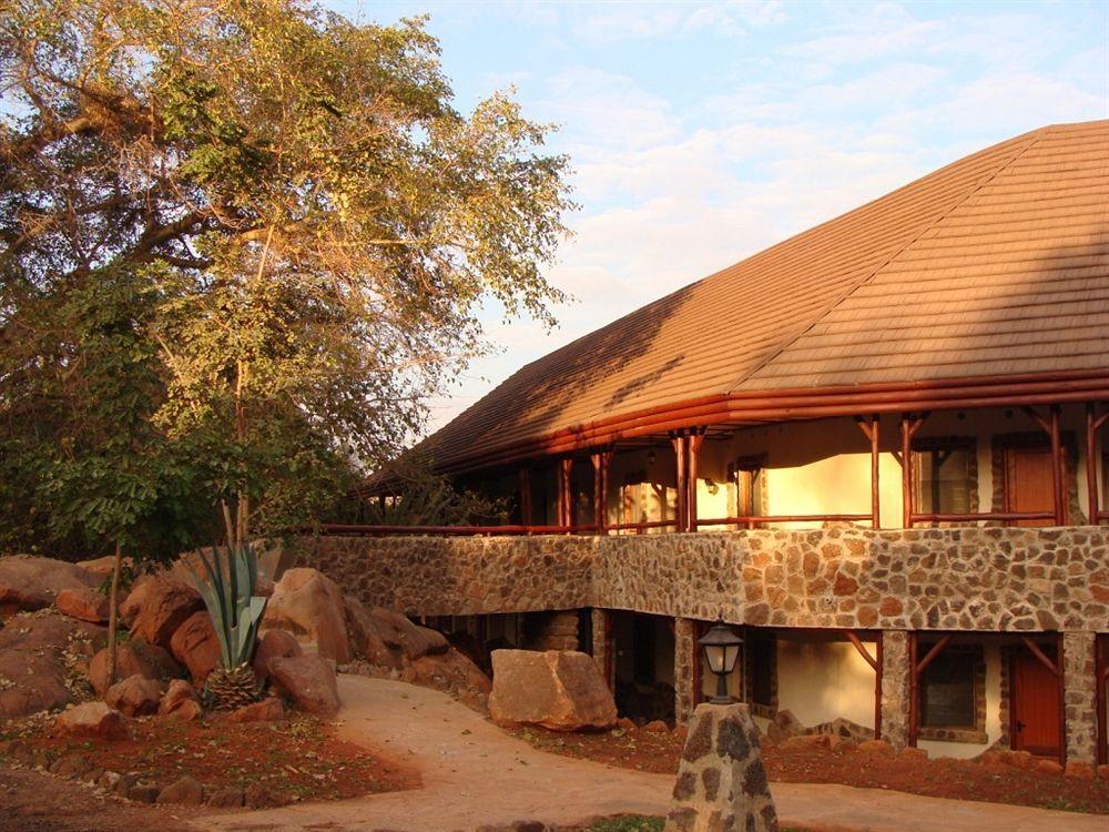 Tsavo Kilaguni Serena Safari Lodge מראה חיצוני תמונה