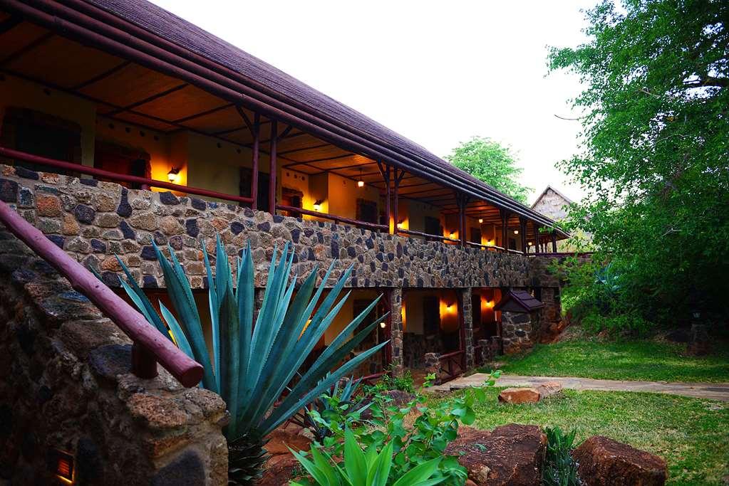 Tsavo Kilaguni Serena Safari Lodge מראה חיצוני תמונה