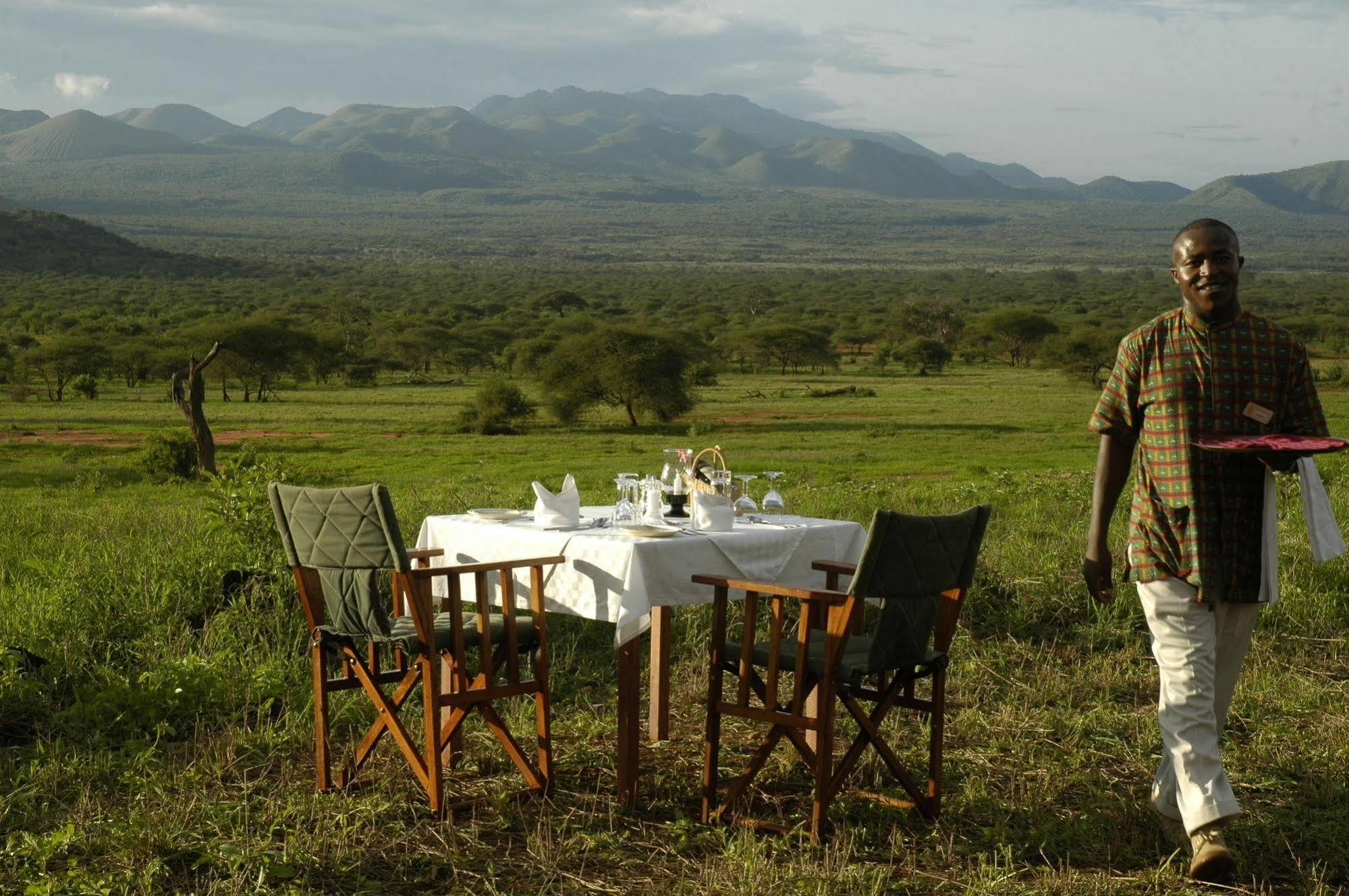 Tsavo Kilaguni Serena Safari Lodge מראה חיצוני תמונה