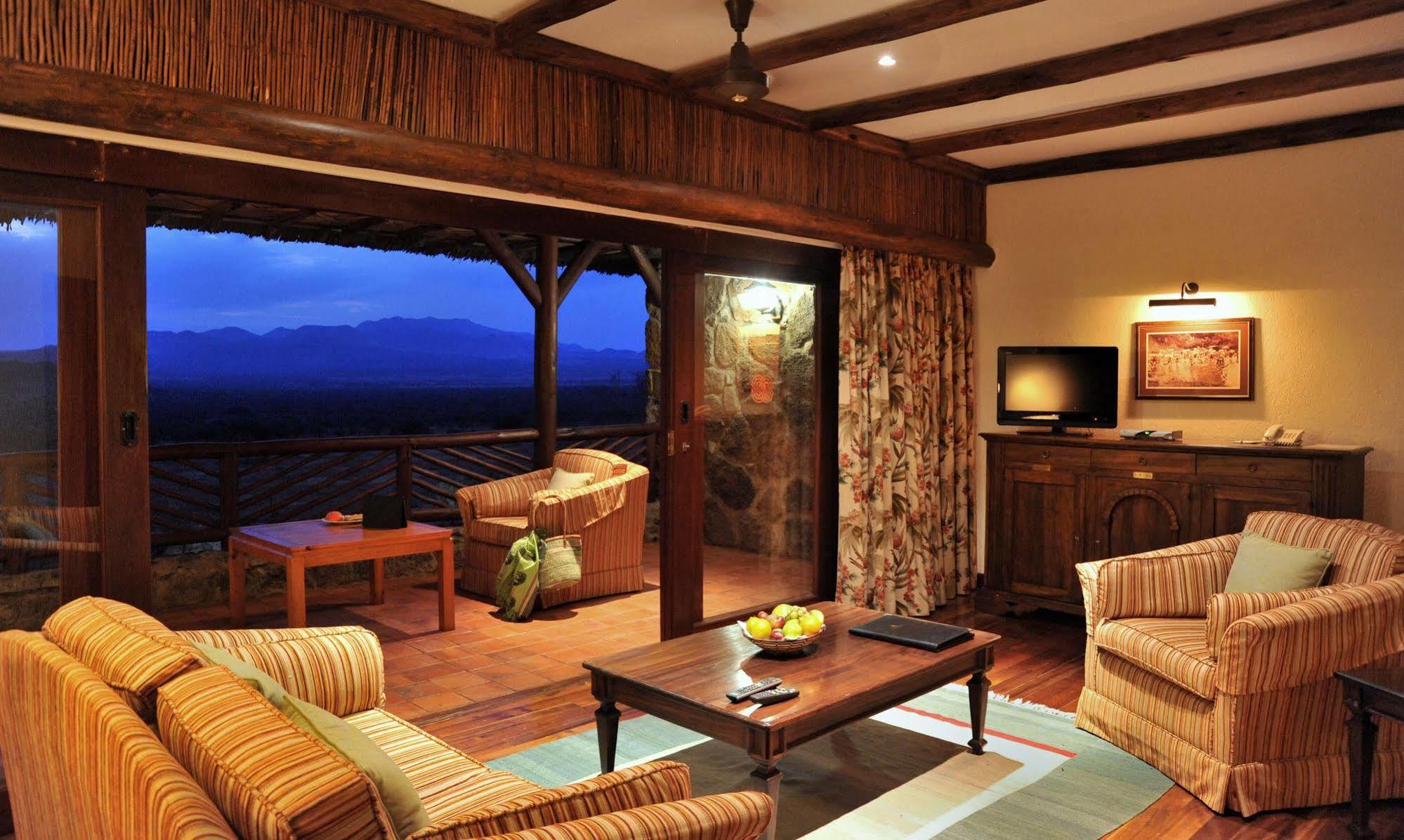 Tsavo Kilaguni Serena Safari Lodge מראה חיצוני תמונה